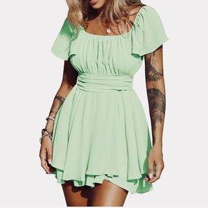 Green Ruffle Romper Dress w Built in Shorts Tropical Vacation Size Small